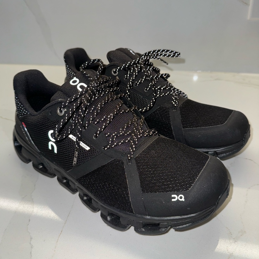 On Running Women's Cloudflyer Waterproof Shoes - Black / Lunar - Size 8 - NWT